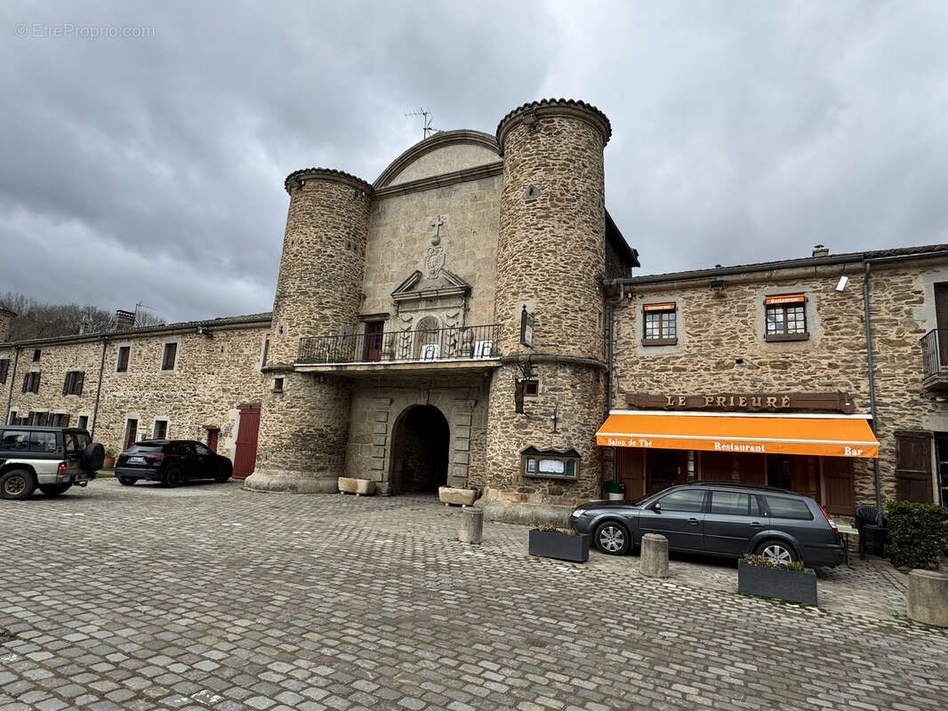 Maison à SAINTE-CROIX-EN-JAREZ