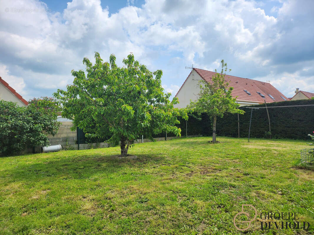 Maison à SAINT-LUBIN-DES-JONCHERETS