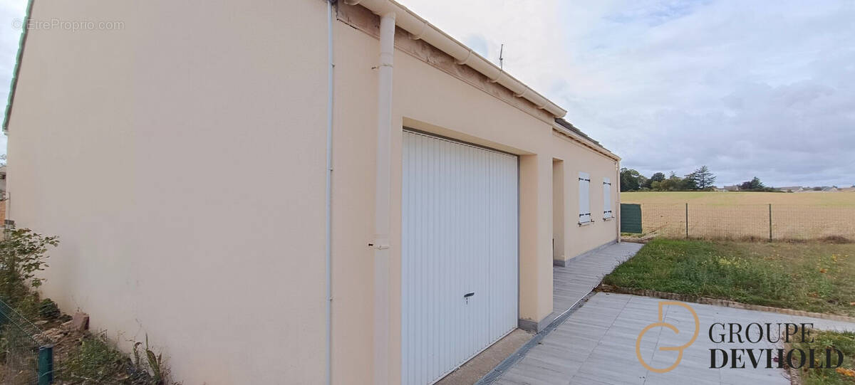 Maison à SAINT-LUBIN-DES-JONCHERETS