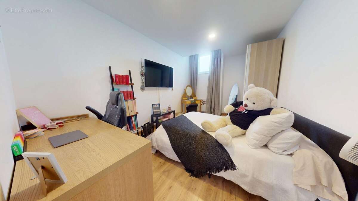 Maison à SAINT-MAUR-DES-FOSSES