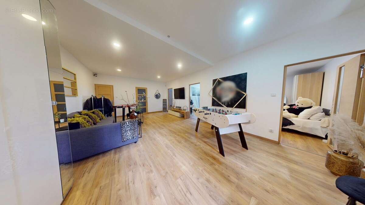 Maison à SAINT-MAUR-DES-FOSSES