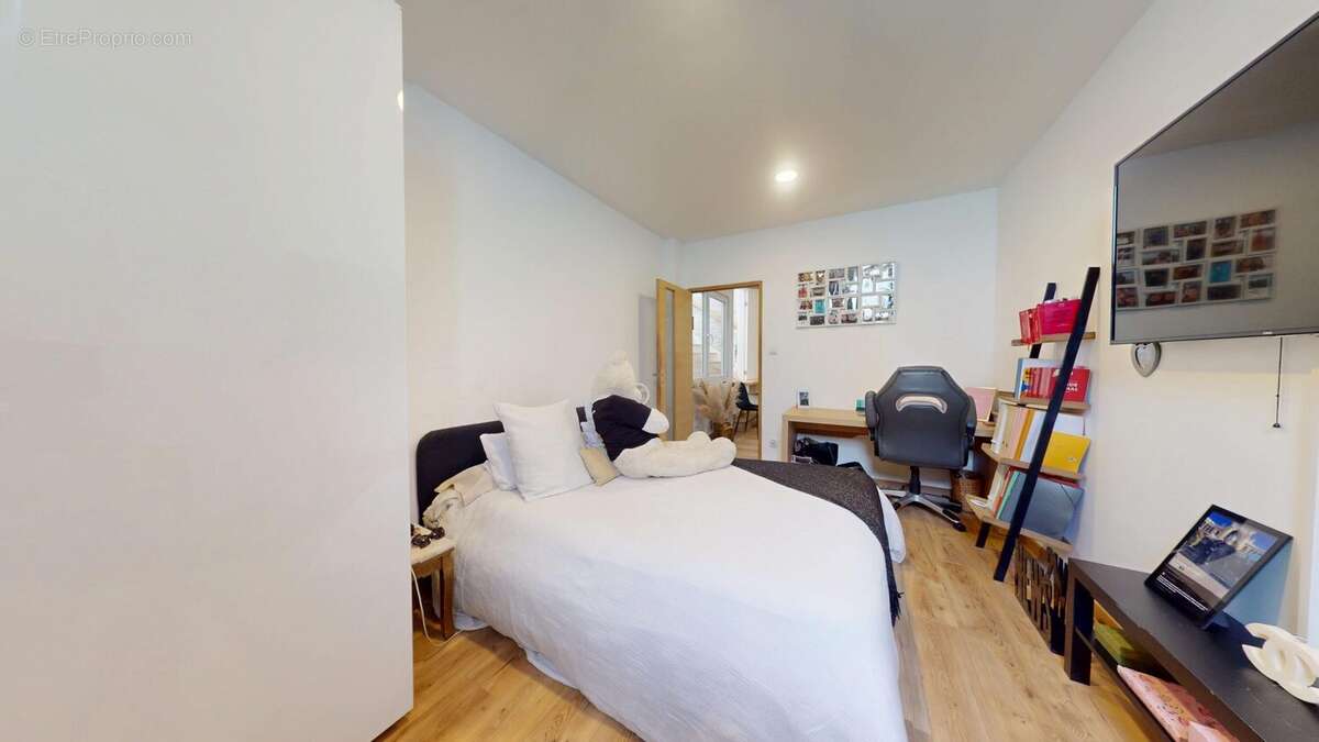 Maison à SAINT-MAUR-DES-FOSSES