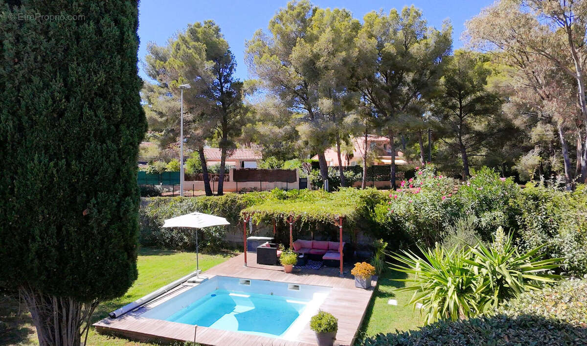 Maison à BORMES-LES-MIMOSAS