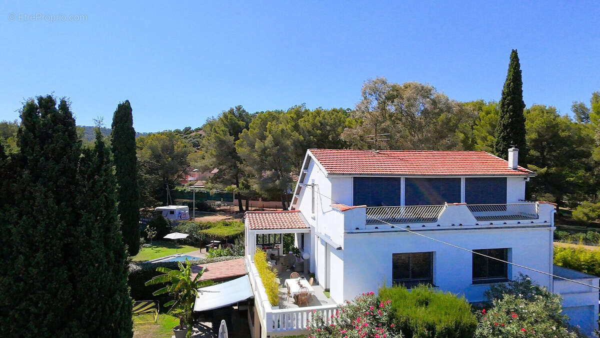 Maison à BORMES-LES-MIMOSAS