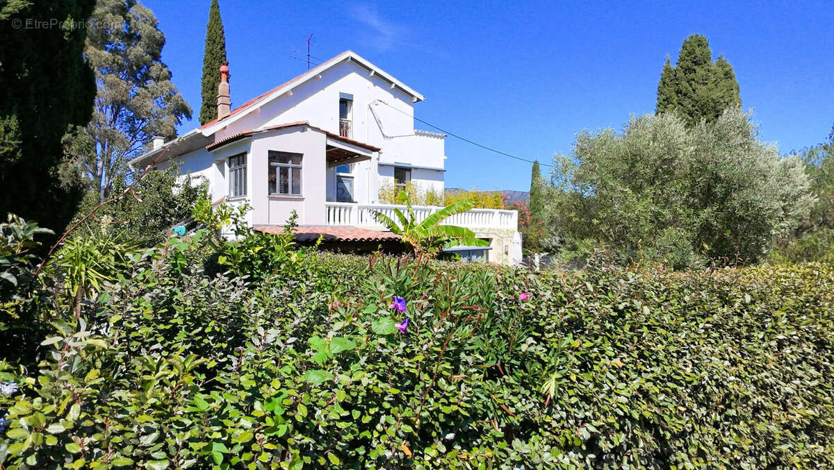 Maison à BORMES-LES-MIMOSAS