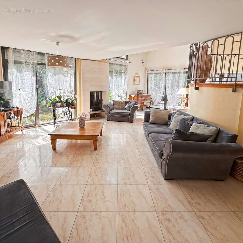 Maison à VILLEMOMBLE