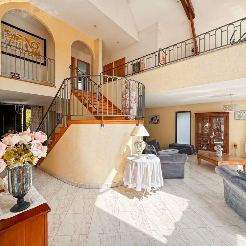 Maison à VILLEMOMBLE