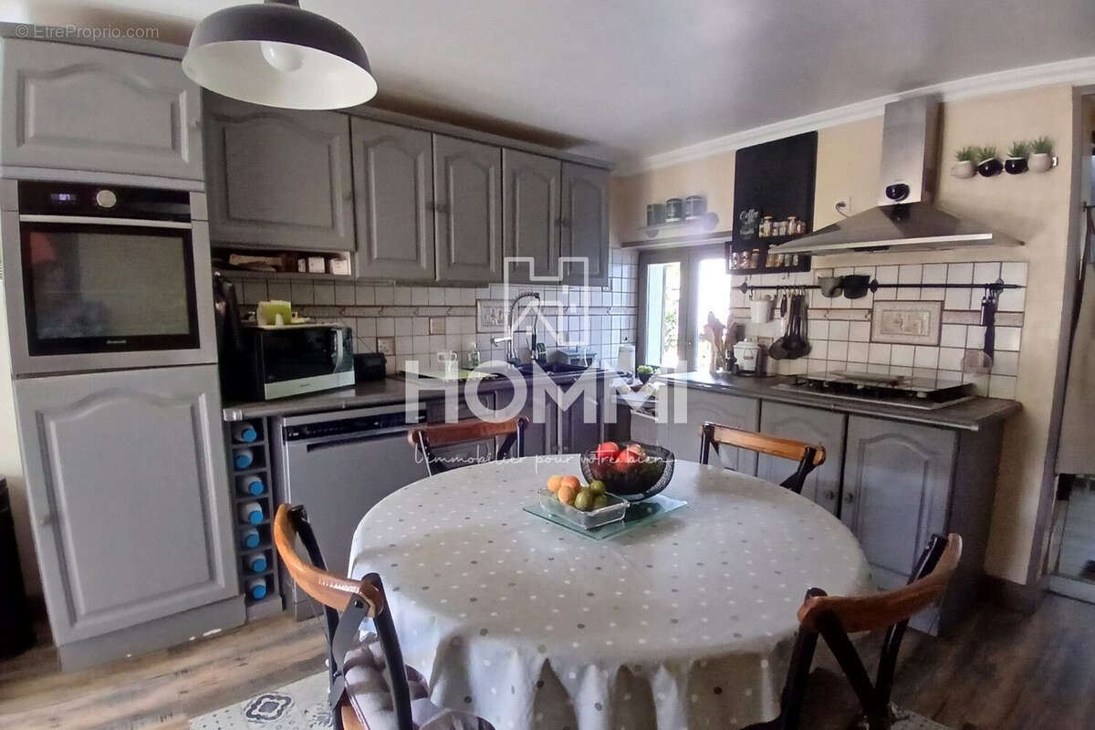 Maison à LE CELLIER