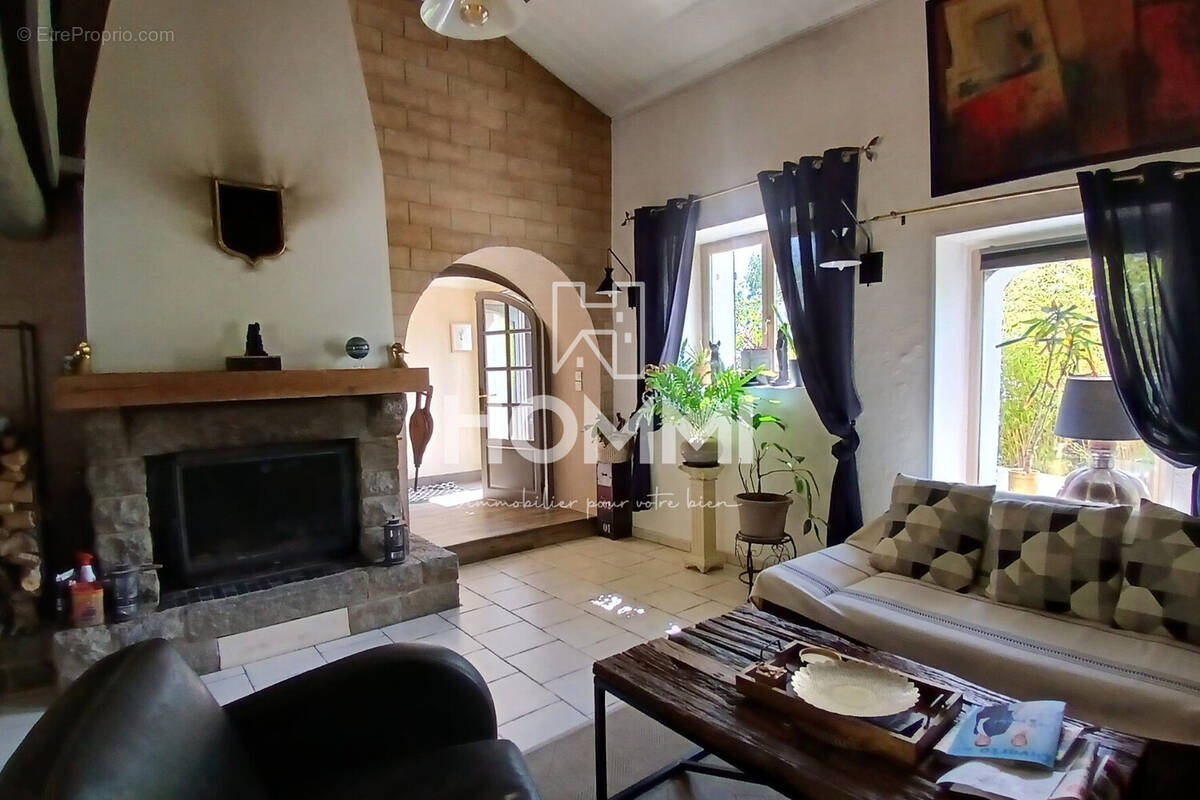 Maison à LE CELLIER