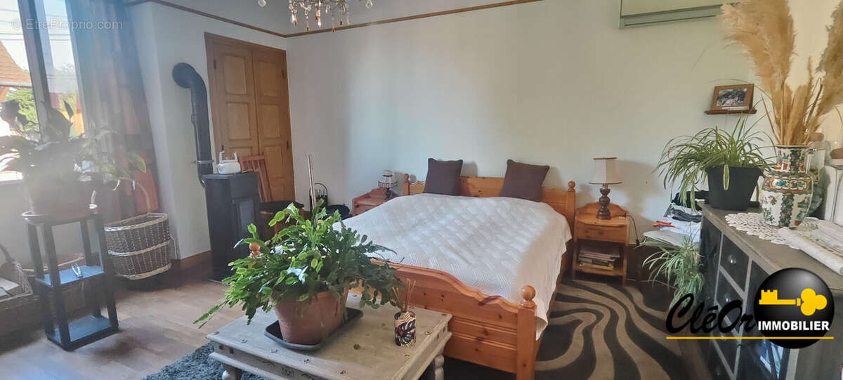 Maison à PIERRE-DE-BRESSE