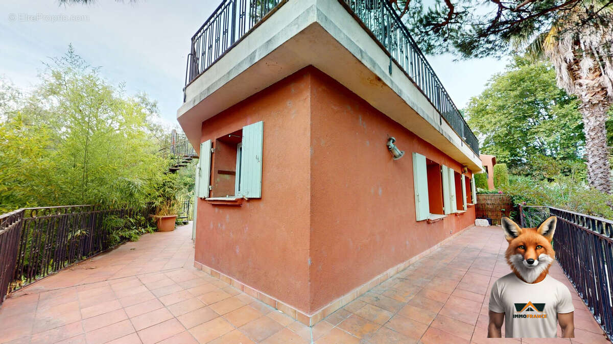 Appartement à COGOLIN