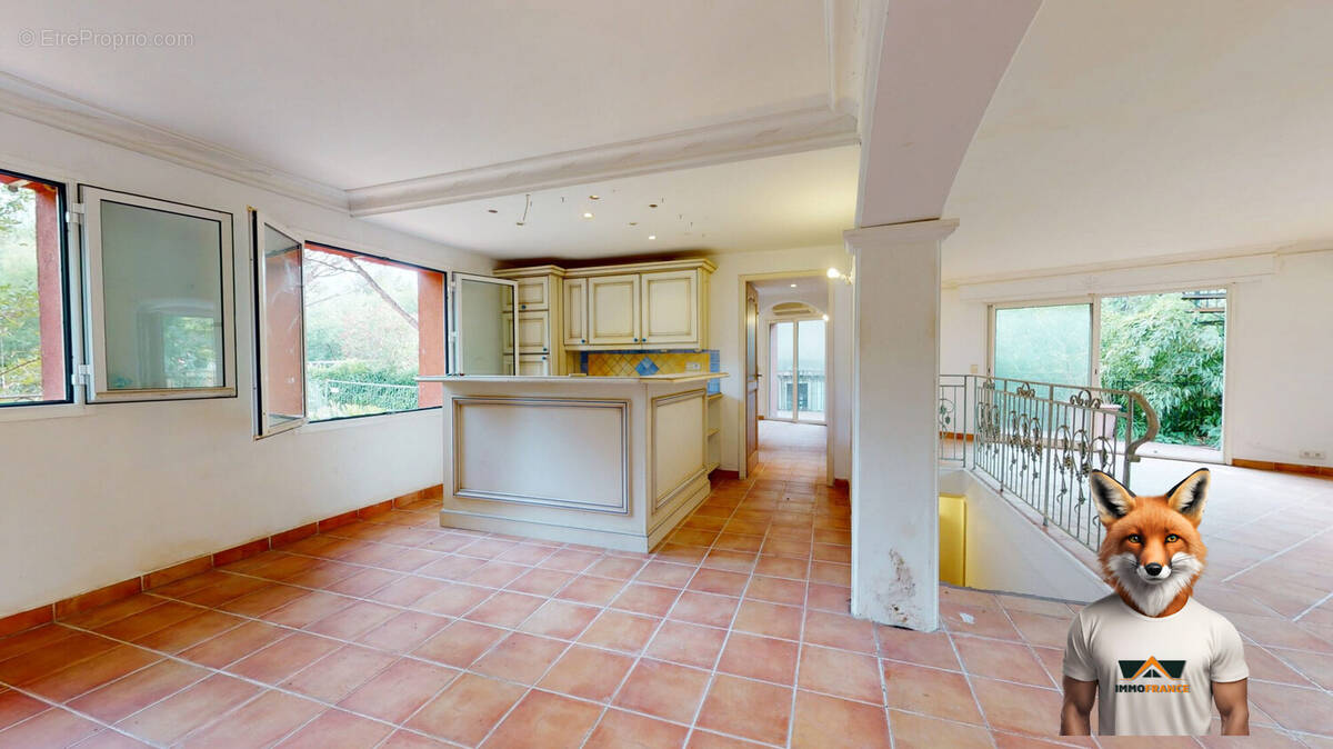 Appartement à COGOLIN