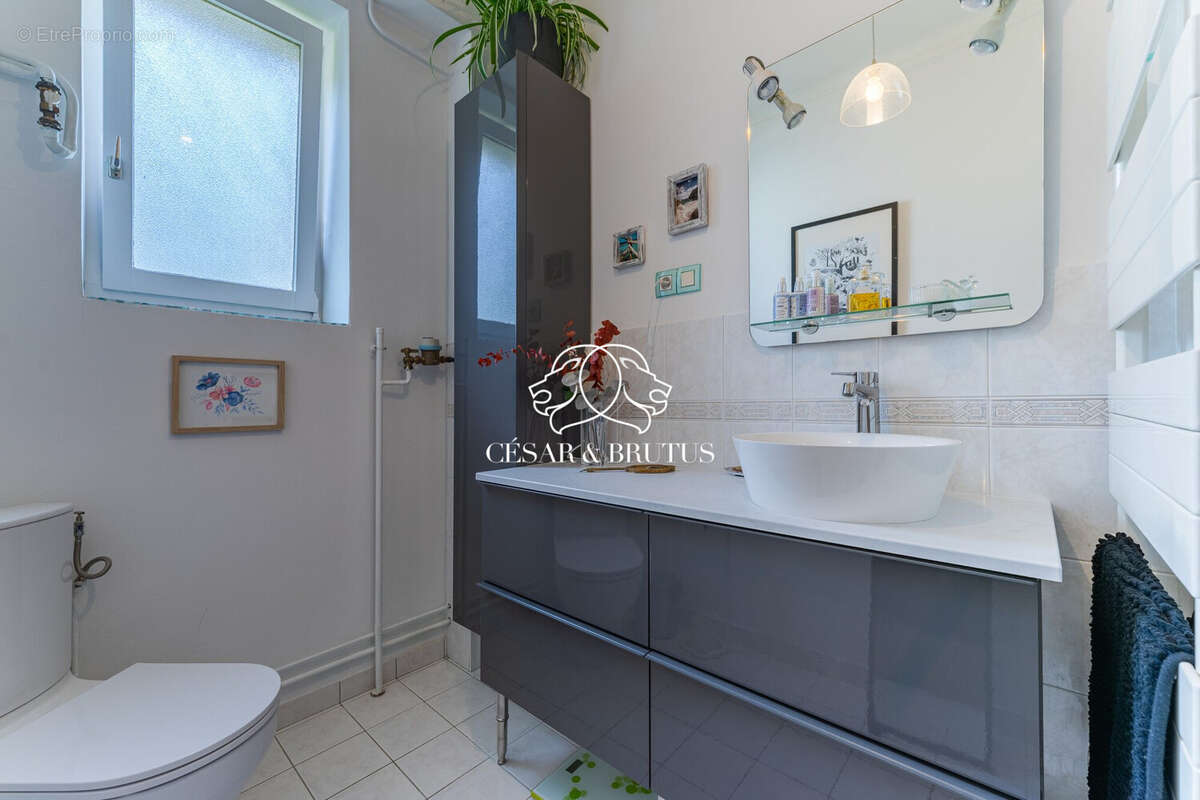 Appartement à LYON-9E