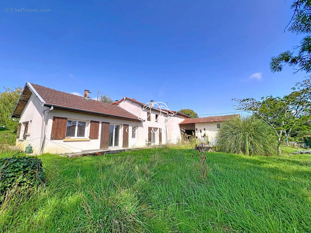 Maison à SAINT-BONNET-DE-CRAY