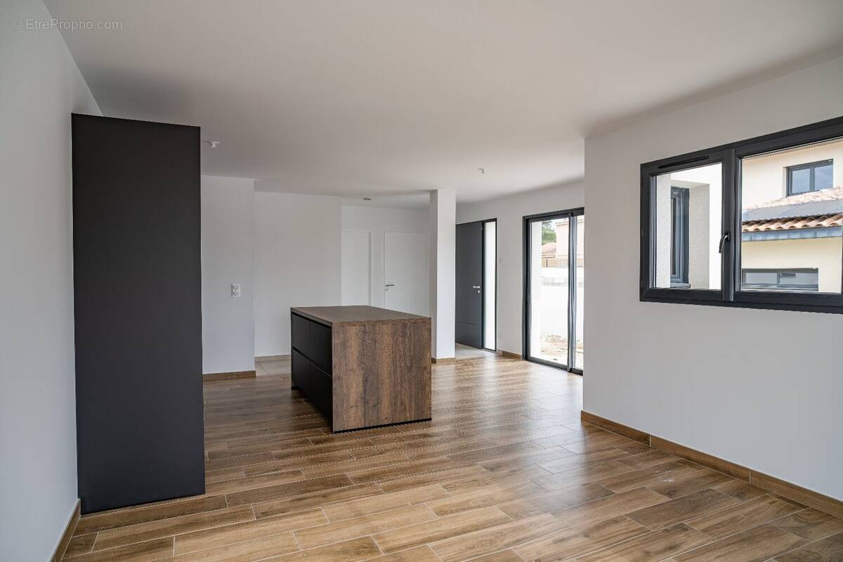 Maison à SAINT-JEAN-LASSEILLE