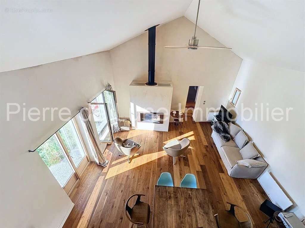 Maison à NEUVILLE-SUR-SAONE