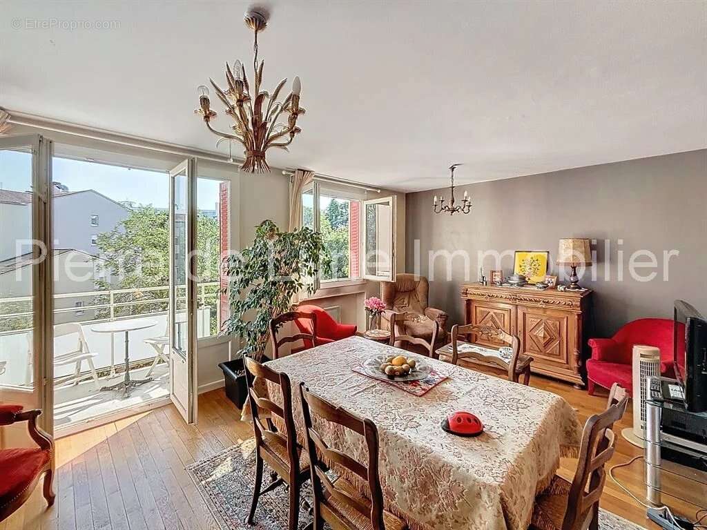 Appartement à LYON-5E