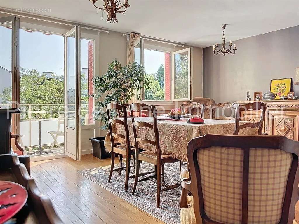 Appartement à LYON-5E