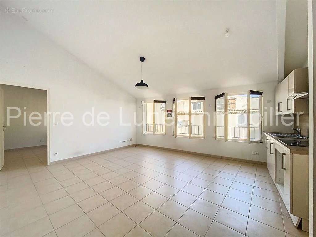 Appartement à PERTUIS