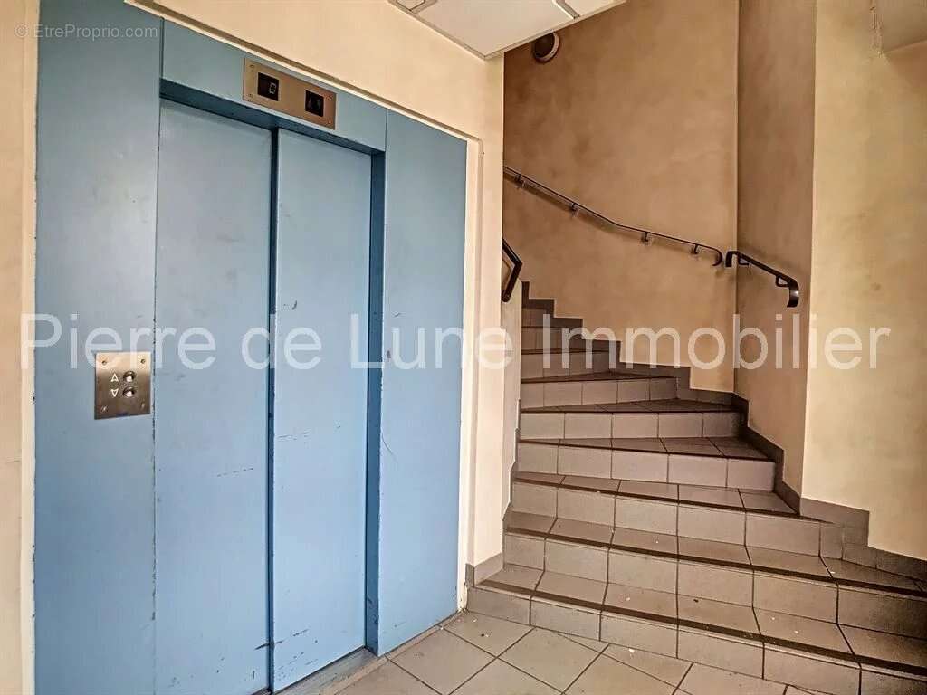 Commerce à PERIGUEUX