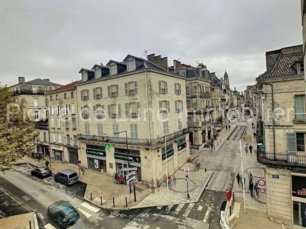 Commerce à PERIGUEUX