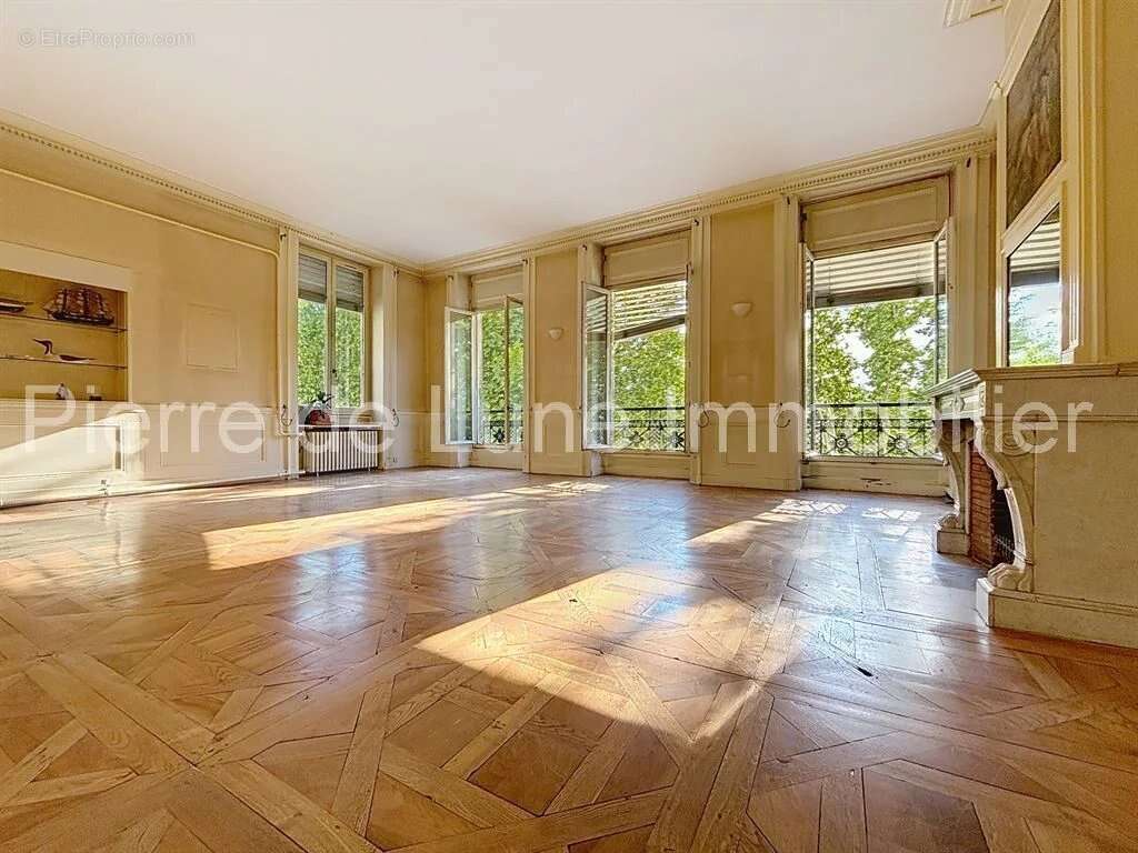 Appartement à LYON-6E
