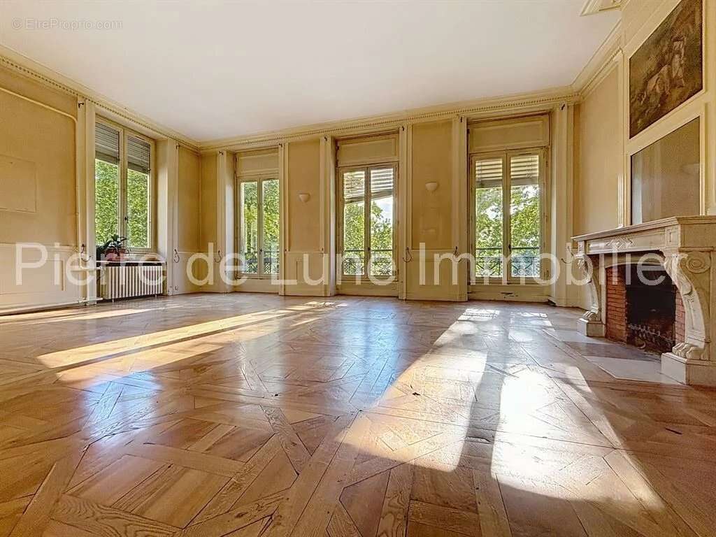 Appartement à LYON-6E