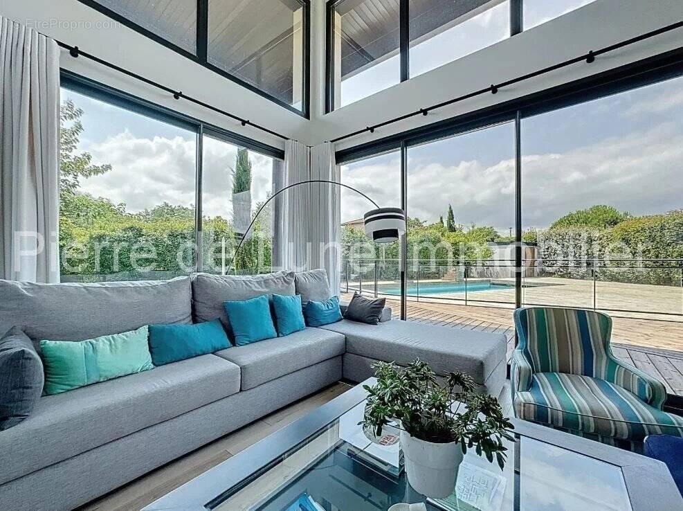 Maison à SAINT-GERMAIN-SUR-L&#039;ARBRESLE