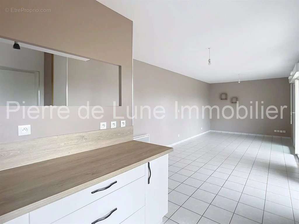 Appartement à ANSE