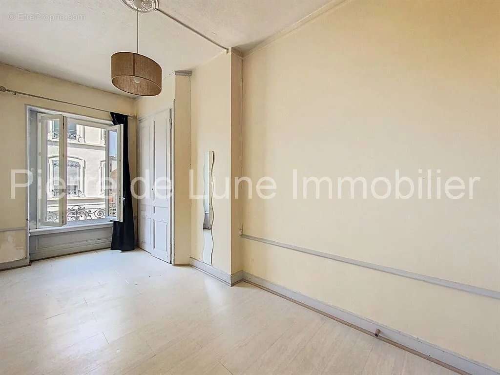 Appartement à LYON-1E