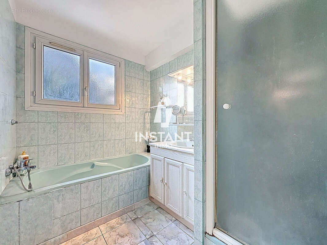 Appartement à LE PERREUX-SUR-MARNE