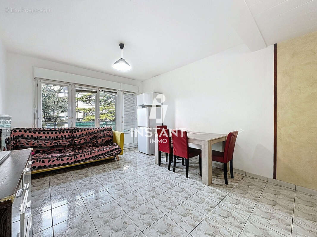 Appartement à LE PERREUX-SUR-MARNE