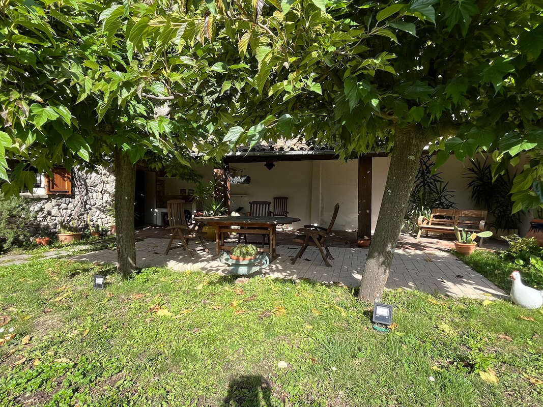 Maison à SAINT-VALLIER-DE-THIEY