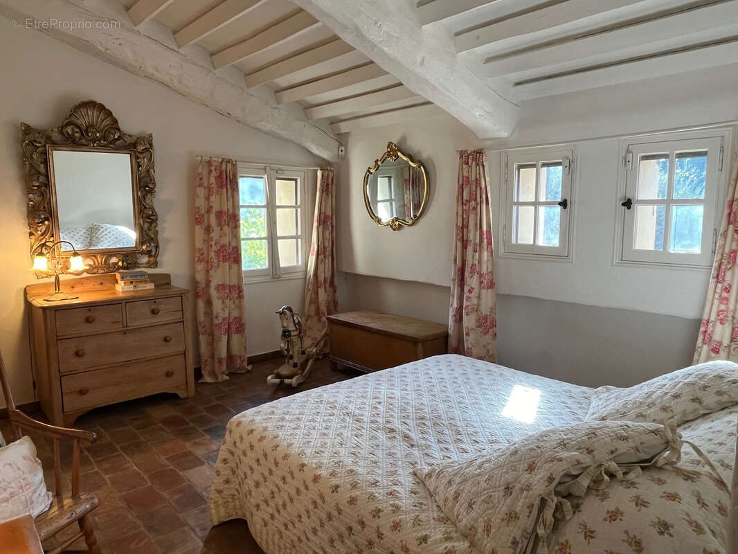 Maison à SAINT-VALLIER-DE-THIEY