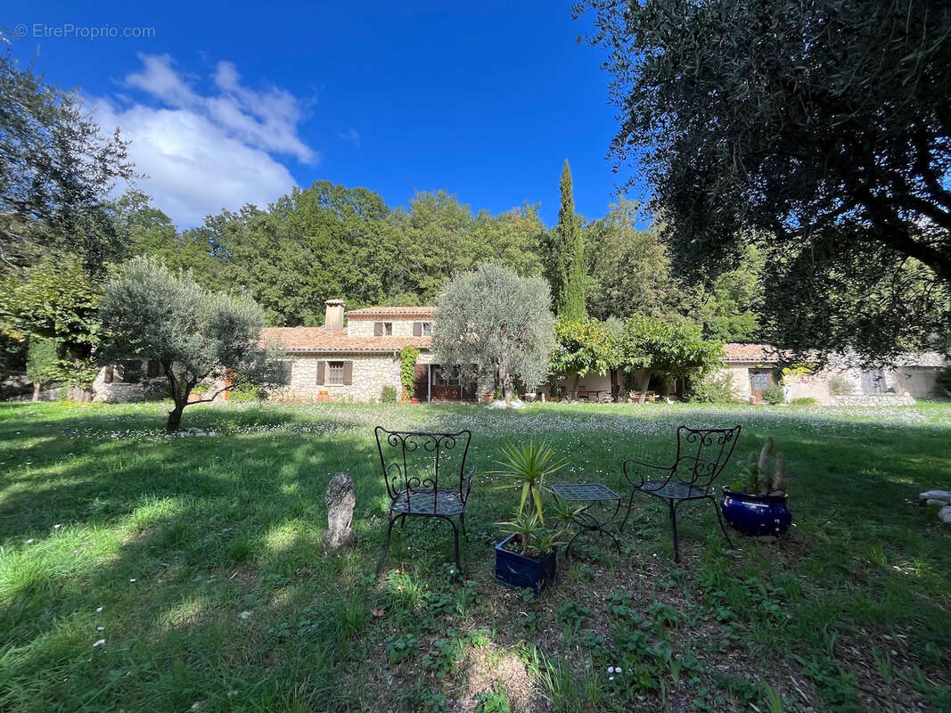 Maison à SAINT-VALLIER-DE-THIEY