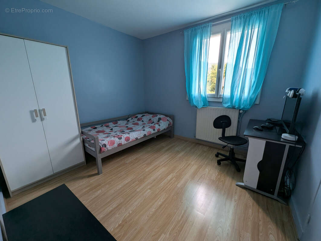 Appartement à FONTAINE