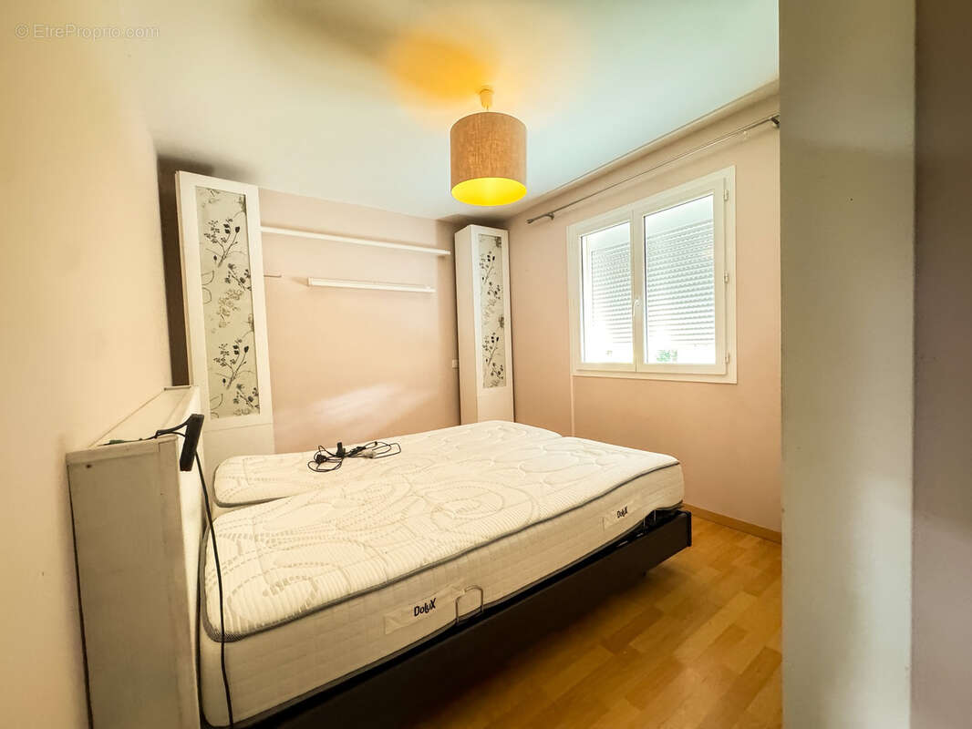 Autre à SAINT-JULIEN-EN-BORN