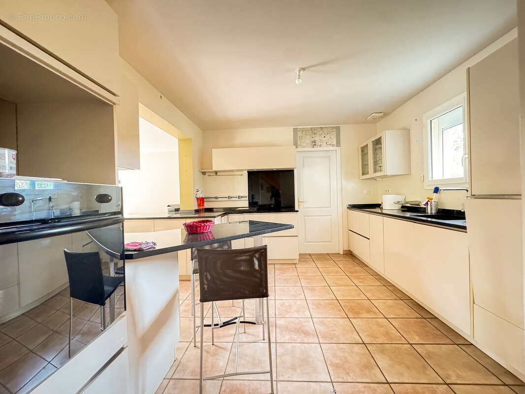 Autre à SAINT-JULIEN-EN-BORN