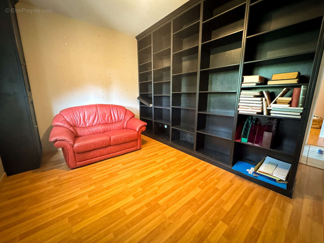 Autre à SAINT-JULIEN-EN-BORN