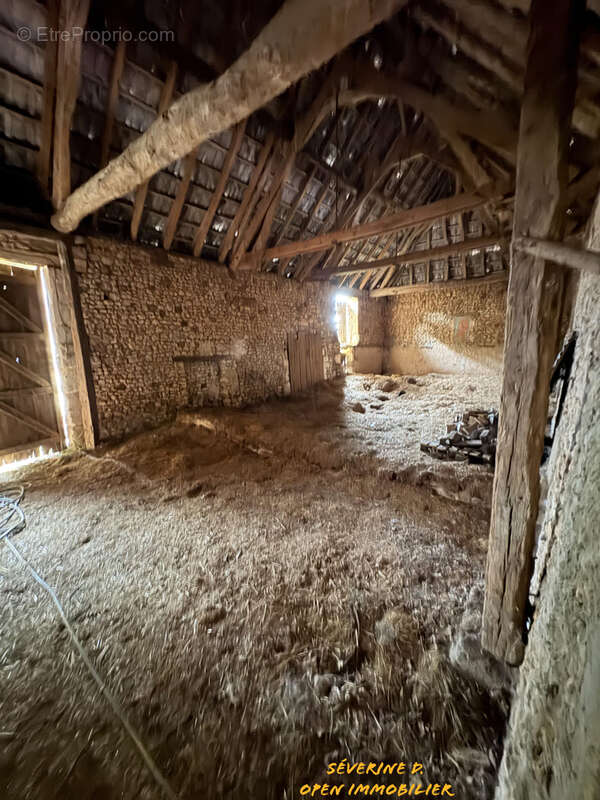 Maison à VEYRINES-DE-VERGT