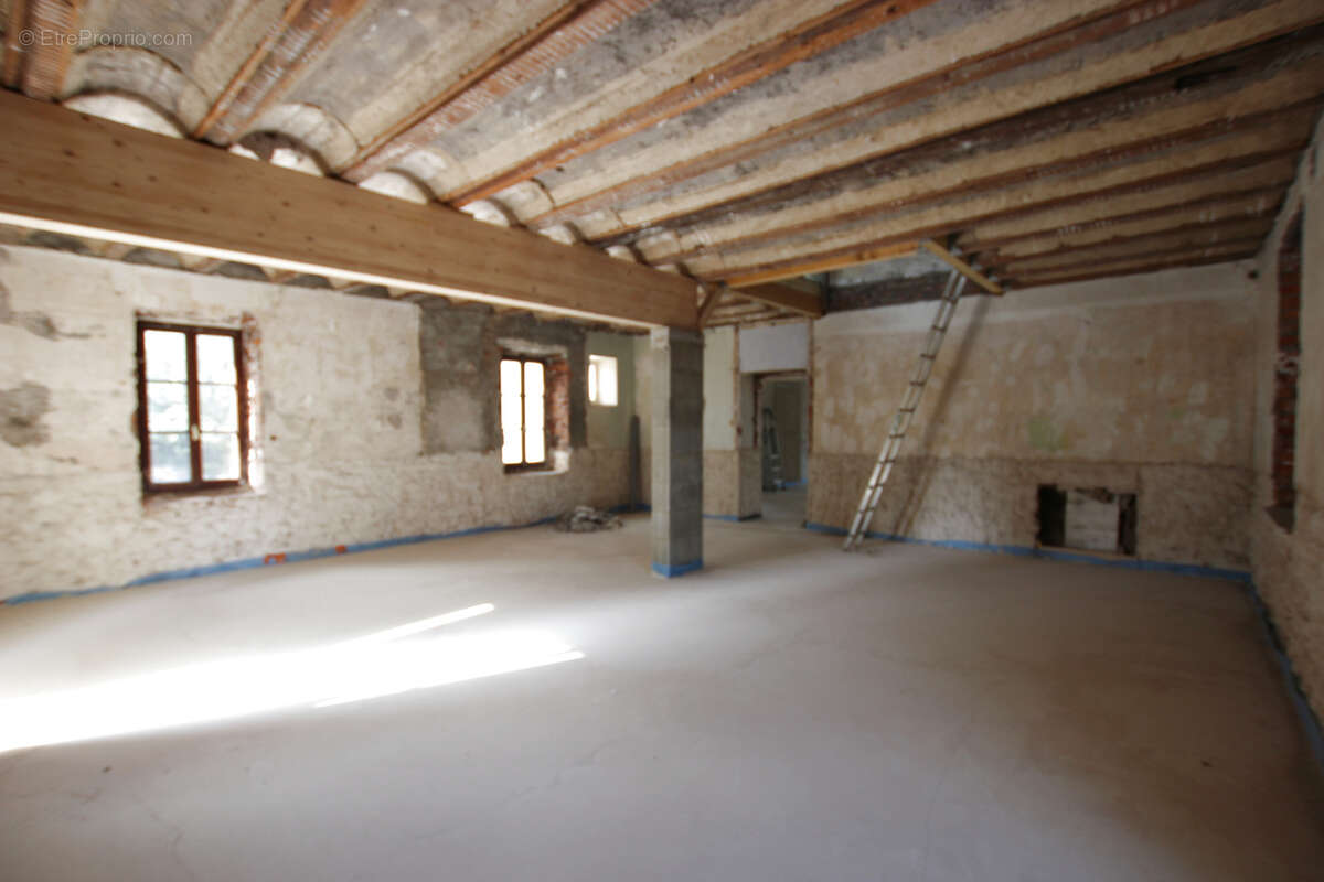 Maison à SAINT-FORGEOT