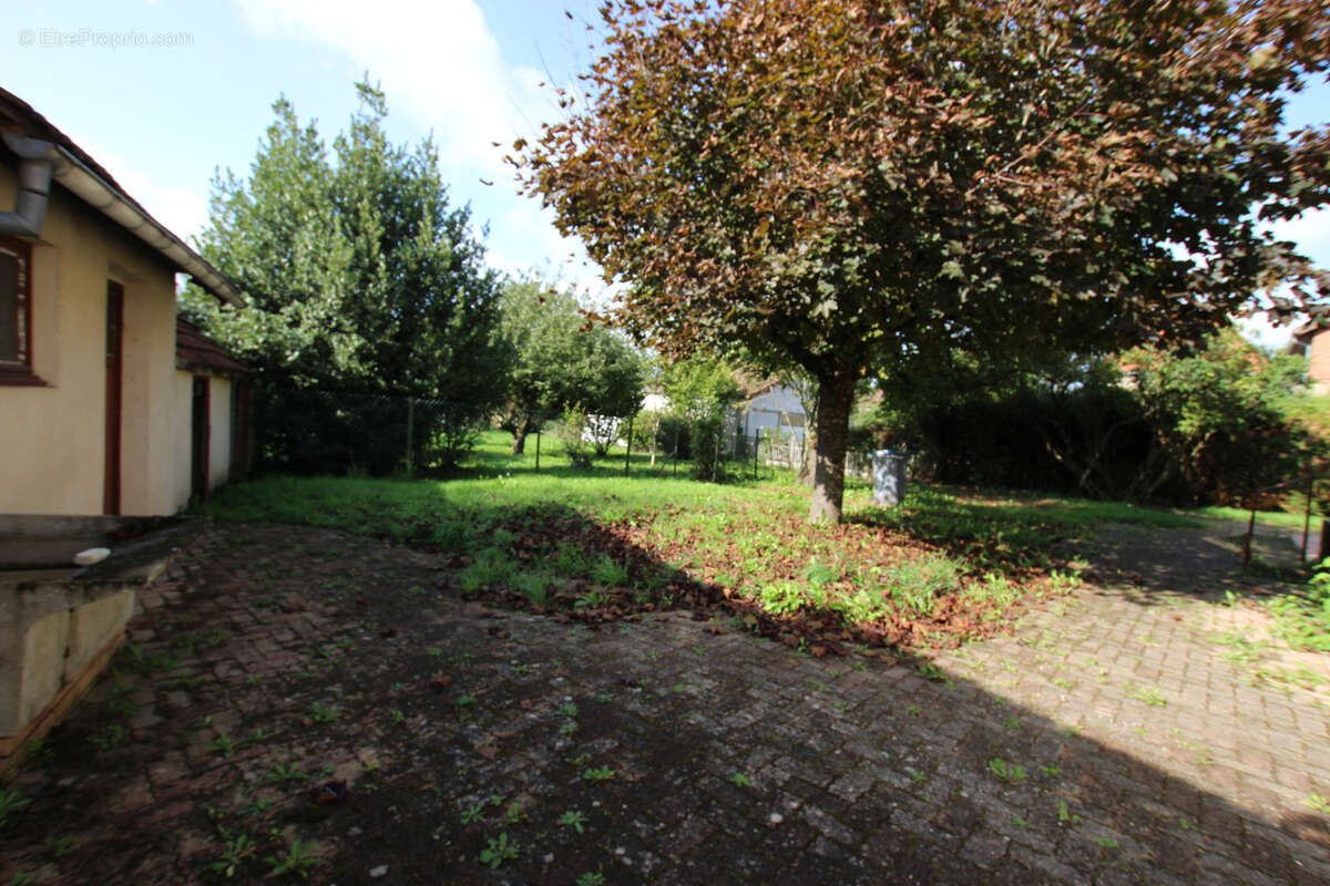 Maison à SAINT-FORGEOT