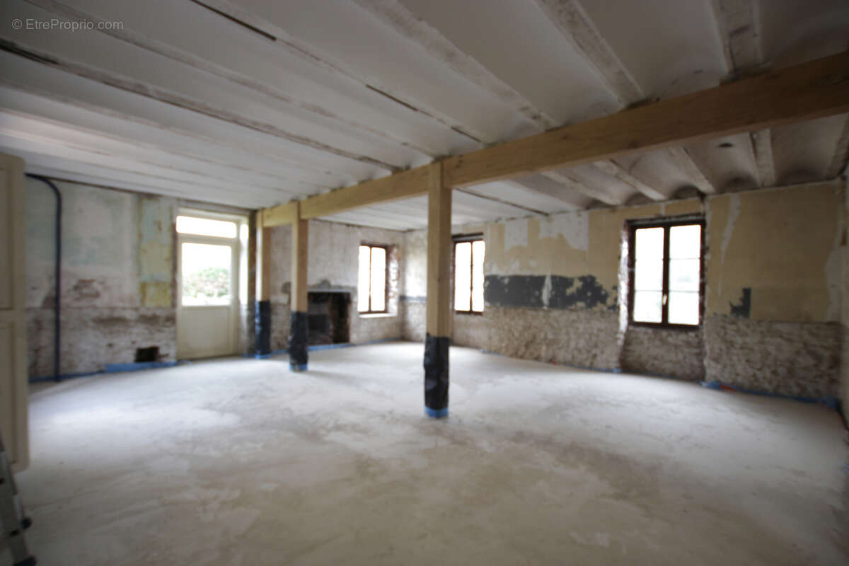 Maison à SAINT-FORGEOT