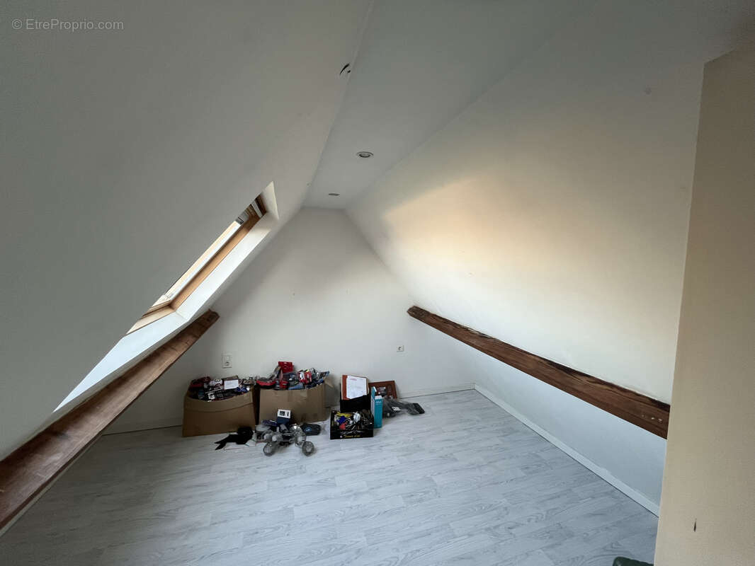 Maison à AVESNES-LES-AUBERT