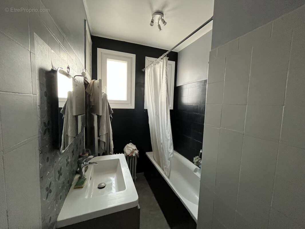 Maison à AVESNES-LES-AUBERT