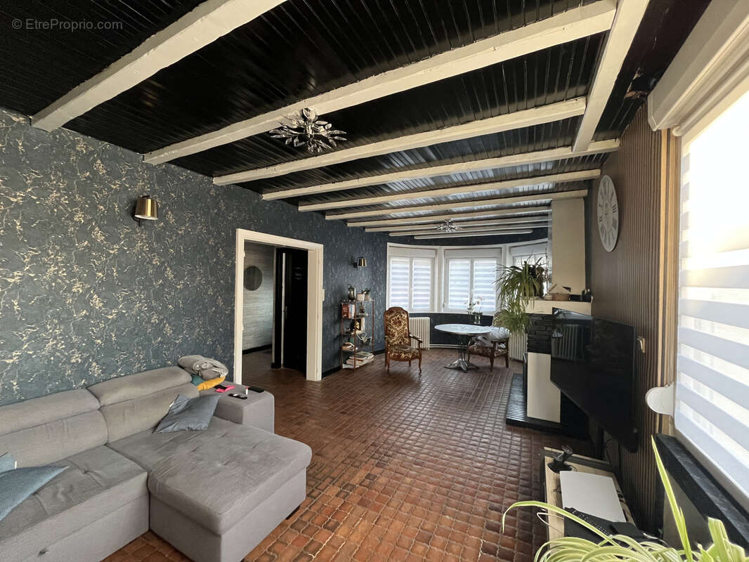 Maison à AVESNES-LES-AUBERT