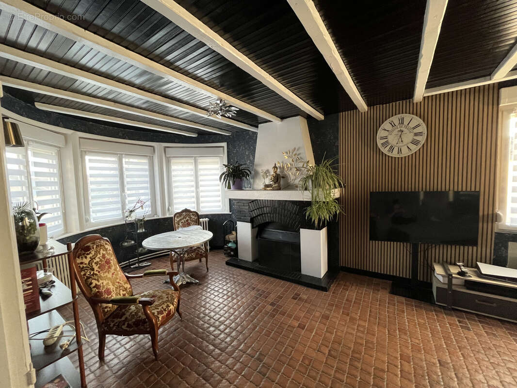 Maison à AVESNES-LES-AUBERT