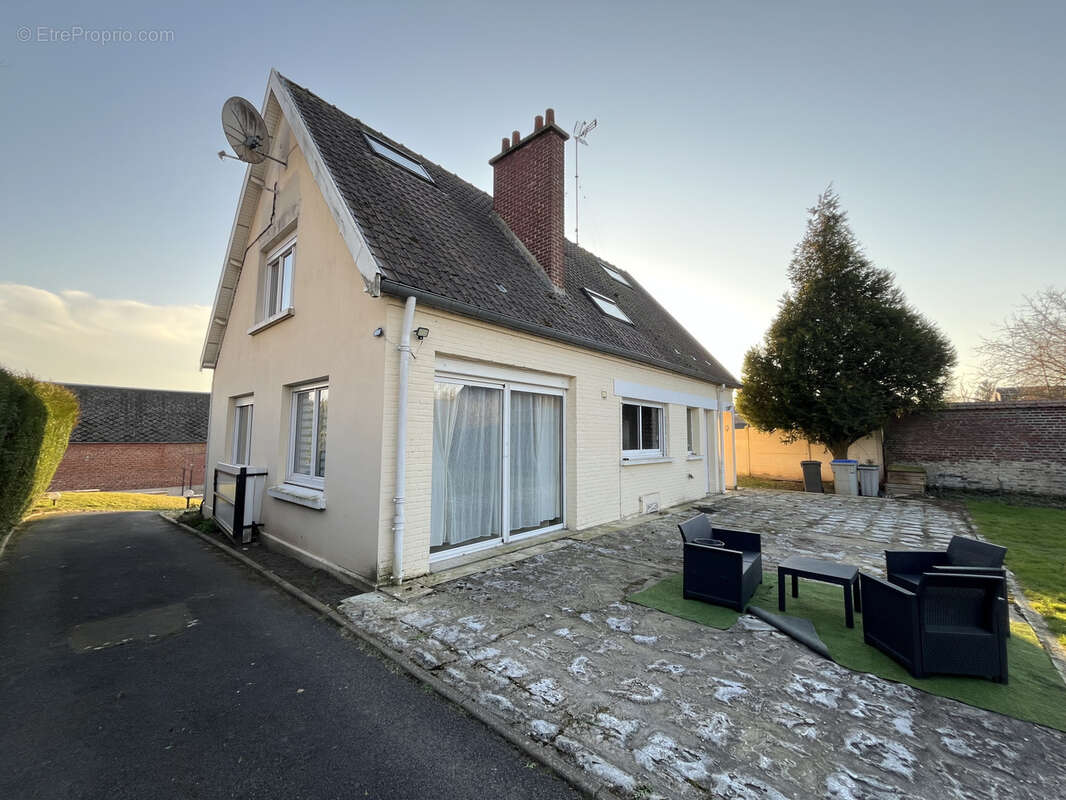 Maison à AVESNES-LES-AUBERT