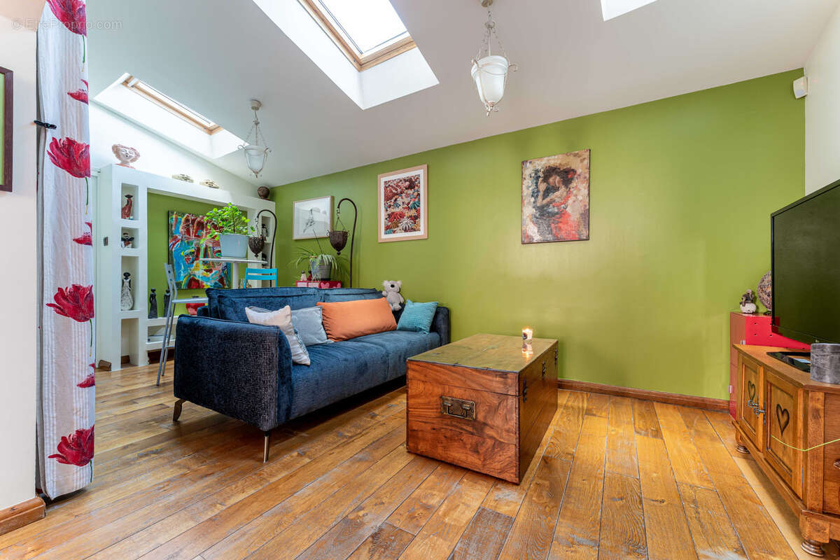 Appartement à FONTAINES-SUR-SAONE