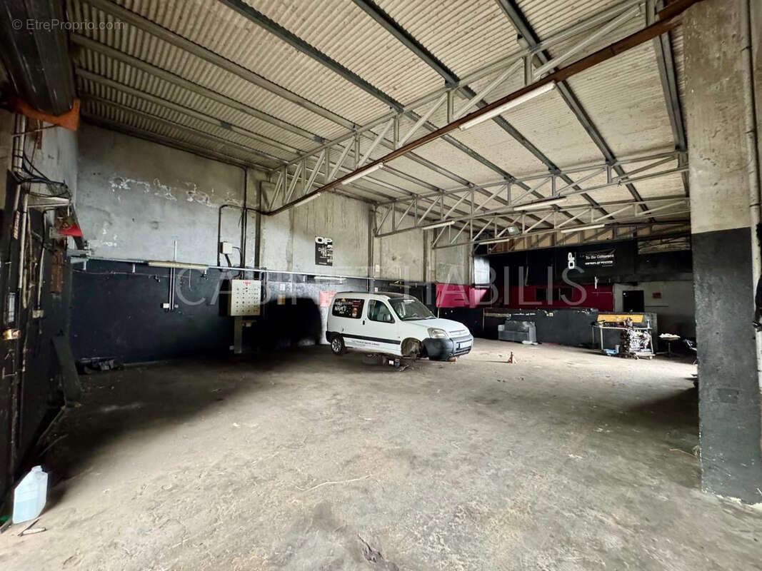 Commerce à SAINT-LEU